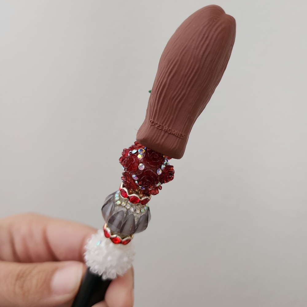 Handcrafted Decorative Pen with Red and White Beads Chola Rose Custom - Picture 4 of 4